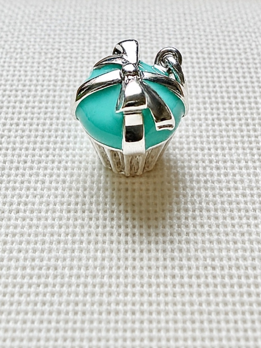 Tiffany & Co Blue Enamel Cupcake Muffin Charm Pendant Necklace Silver 18 inch